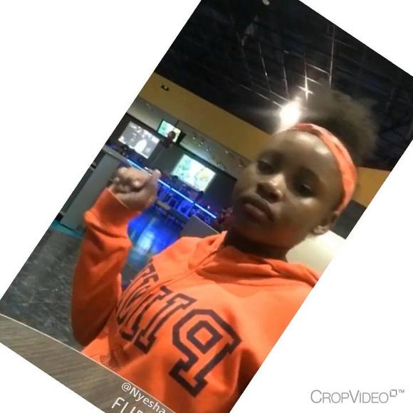 Meet your Posher, Nyesha - Picture 1 of 1